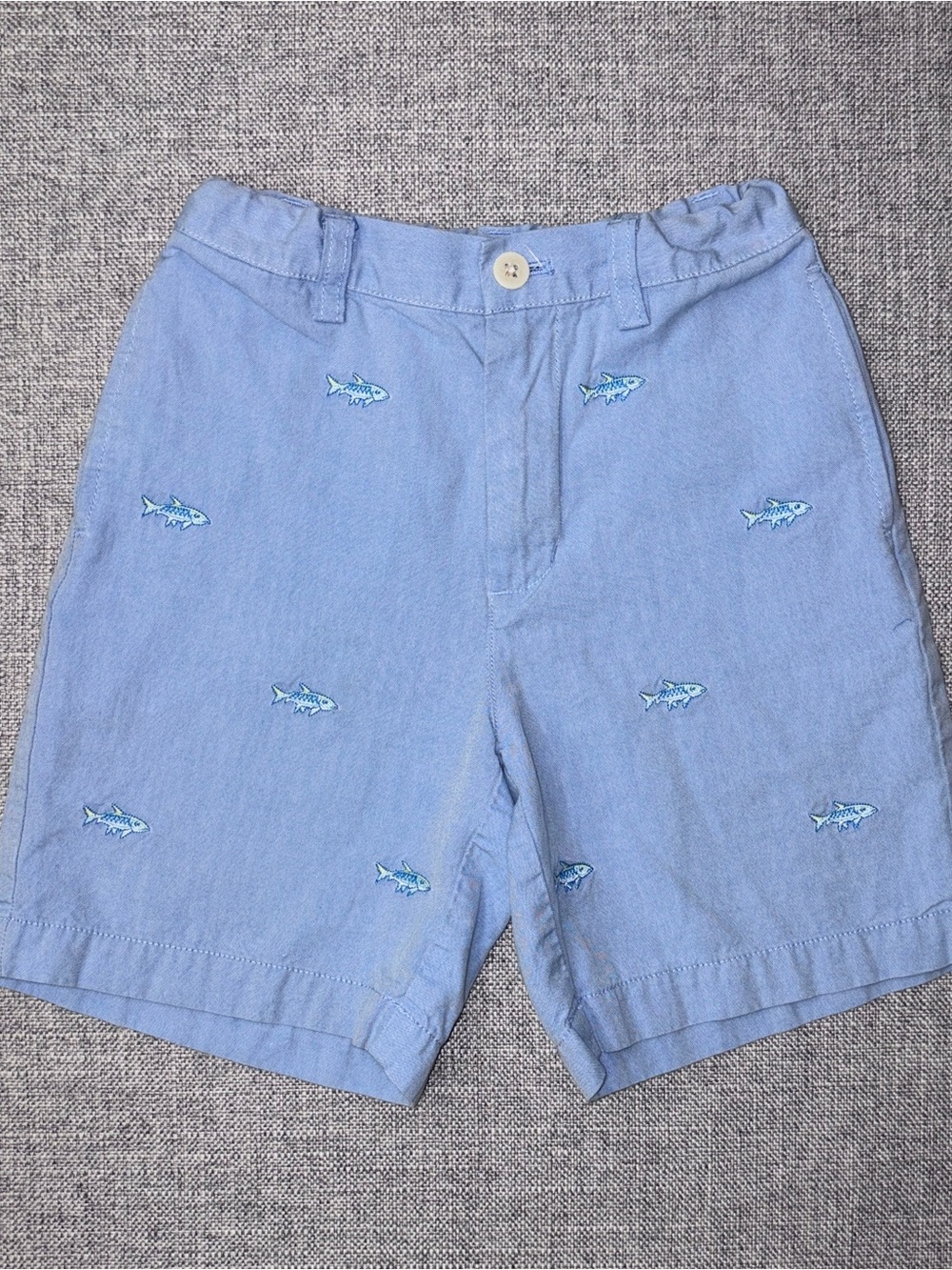 Vineyard Vines size 6 Light Blue Embroidered Fish Shorts EUC
